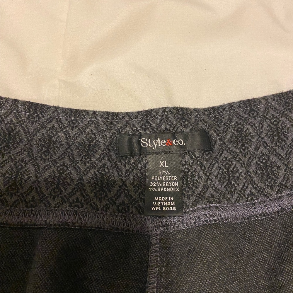 Stole and Co. straight skirt. Size XL comfortable material.